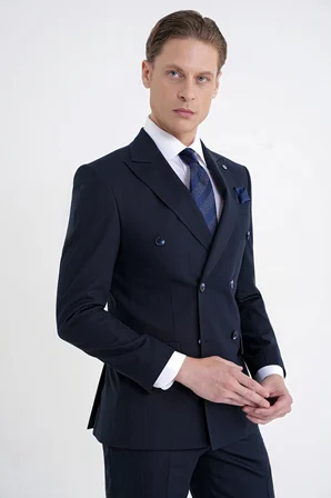 Slim Fit Çift Yırtmaç Esnek Silik Çizgili Lacivert Kruvaze Takım Elbise TK 946