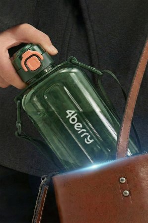 750 ML Spor Matara – Sızdırmaz Kapaklı, Tek Elle Kullanım, Askılı Taşınabilir Su Şişesi