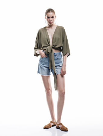 Kısa Kollu Kruvaze Yaka Bağlama Detaylı Oversize Kimono