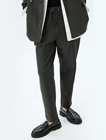 Beli Lastikli Bağlamalı Çizgili Havuç Kesim Kumaş Pantolon