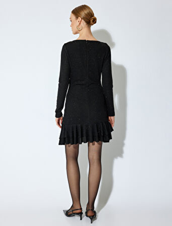 Derin V Yaka Metal Aksesuarlı Simli Mini Elbise