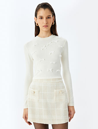 Fiyonk Aplike Detaylı Viskon Slim Fit Bisiklet Yaka Uzun Kollu Tişört