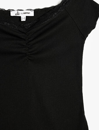 Dantel Detaylı Slim Fit Kısa Kollu Tişört