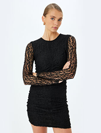 Uzun Kollu Yuvarlak Yaka Slim Fit Drapeli Dantel Mini Elbise