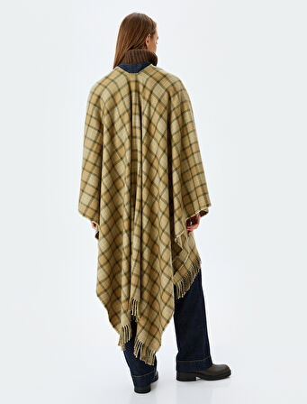 Oversize Püsküllü Ekoseli Panço