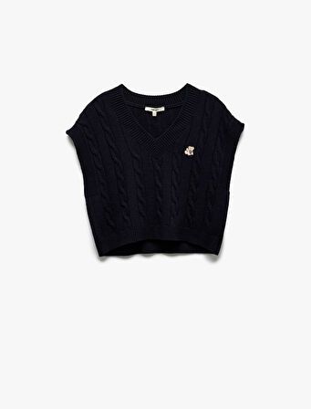 Ayıcık Nakış Detaylı Kolsuz V Yaka Saç Örgü Süveter