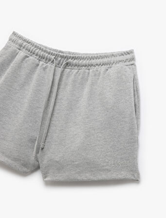 Beli Bağcıklı Nakışlı Dar Kesim Cepli Mini Şort