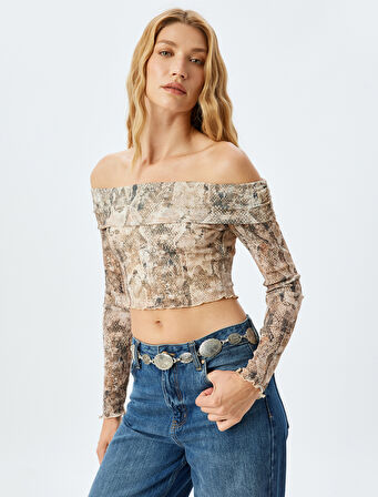 Uzun Kollu Yılan Derisi Baskılı Omzu Açık Crop Tişört 
