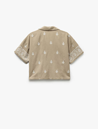 Viskon Etnik Desenli İşlemeli Kısa Kollu Oversize Crop Gömlek