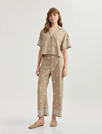 Viskon Etnik Desenli İşlemeli Kısa Kollu Oversize Crop Gömlek