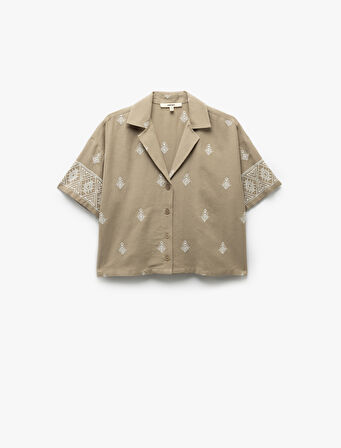 Viskon Etnik Desenli İşlemeli Kısa Kollu Oversize Crop Gömlek