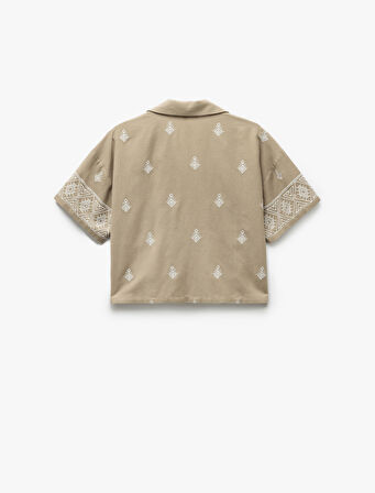 Viskon Etnik Desenli İşlemeli Kısa Kollu Oversize Crop Gömlek