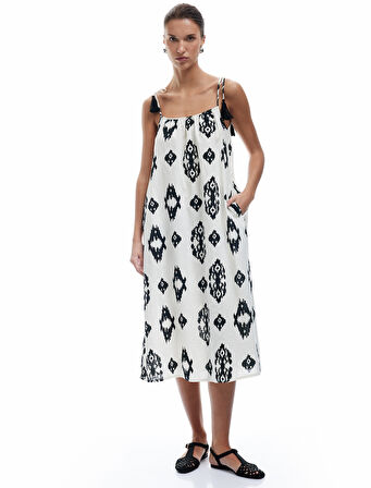 Pamuklu Etnik Desenli Uzun İnce Askılı Elbise
