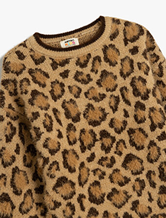  Uzun Kollu Bisiklet Yaka Leopar Desenli Triko Kazak