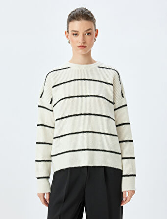 Yumuşak Dokulu Uzun Kollu Bisiklet Yaka Örme Kazak