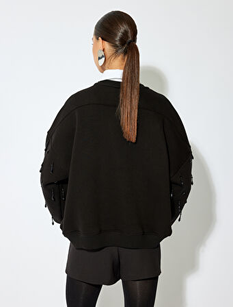 Uzun Kollu Bisiklet Yaka Sallantılı Taş Detaylı Oversize Sweatshirt 