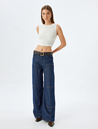 Kolsuz Crop Üst Dokulu Slim Fit Yuvarlak Yaka Sırt Detaylı