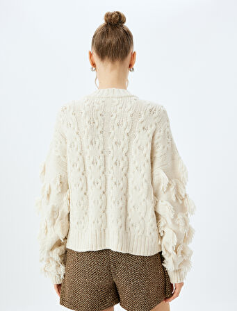 Püskül Detaylı Bisiklet Yaka Uzun Kollu Dokulu Triko Kazak