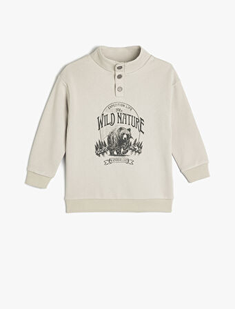 Dik Yaka Düğme Detaylı Baskılı Pamuklu Şardonlu Oversize Sweatshirt 