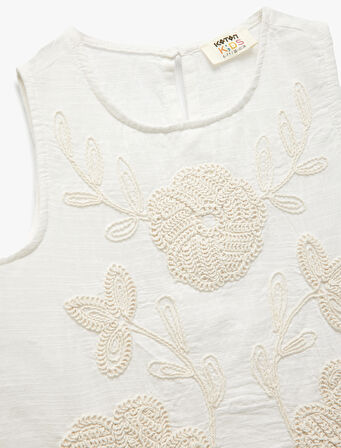 Pamuklu Kolsuz Bisiklet Yaka Aplike Çiçek Detaylı Bluz