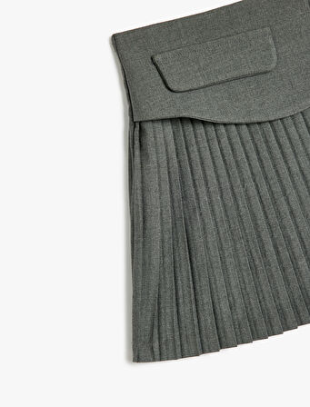 Pileli Etek Kapaklı Tek Cepli 