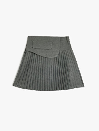 Pileli Etek Kapaklı Tek Cepli 