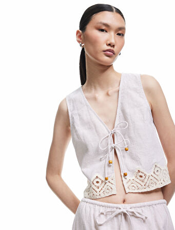 Keten Karışımlı Önden Bağlamalı Kroşe Detaylı Crop Yelek