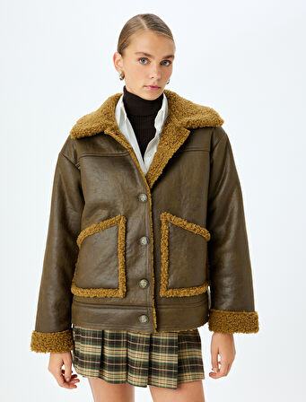 Cepli Peluş Yaka Detaylı Oversize Suni Deri Ceket