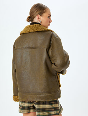 Cepli Peluş Yaka Detaylı Oversize Suni Deri Ceket