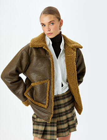 Cepli Peluş Yaka Detaylı Oversize Suni Deri Ceket