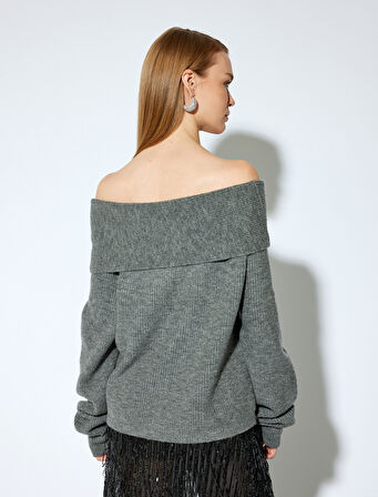 Koton X Melis Ağazat - Uzun Kollu Fiyonk Detaylı Yumuşak Dokulu Omzu Açık Örgü Kazak