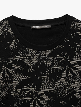 Bisiklet Yaka Regular Fit Kısa Kollu Pamuklu Yaprak Baskılı Tişört