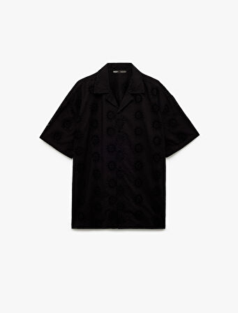 Regular Fit Pamuklu Devrik Yaka Desenli Kısa Kollu Gömlek