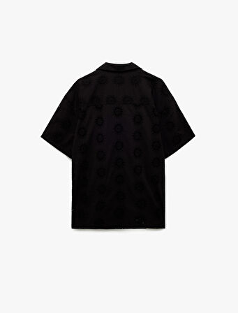 Regular Fit Pamuklu Devrik Yaka Desenli Kısa Kollu Gömlek