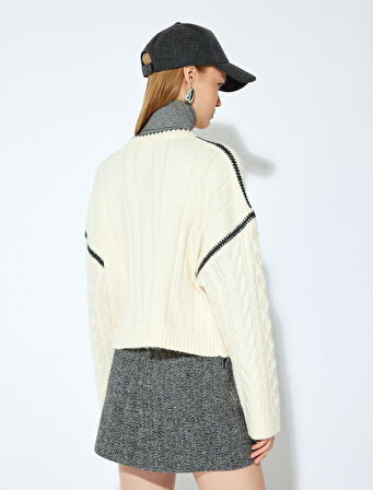 Koton X Şahika Ercümen - Yumuşak Dokulu Renk Kontrastlı Uzun Kollu Bisiklet Yaka Saç Örgü Kazak