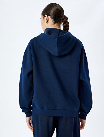 Şardonlu Kapüşonlu Kolej Nakışlı Oversize Fermuarlı Sweatshirt