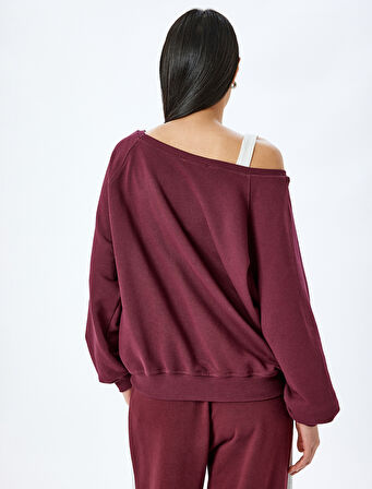 Kolej Baskılı Omzu Açık Kayık Yaka Oversize Sweatshirt