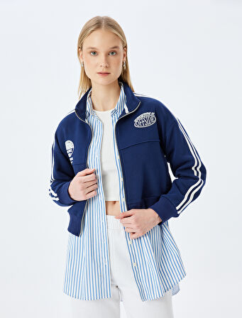 Dik Yaka Fermuarlı Cep Detaylı Biyeli Crop Kolej Sweatshirt