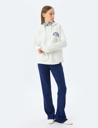 Arkası Baskılı Sloganlı Şardonlu Rahat Kalıp Kapüşonlu Sweatshirt