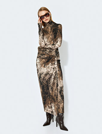 Koton X Şahika Ercümen - Desenli Balıkçı Yaka Slim Fit Uzun Kollu Body