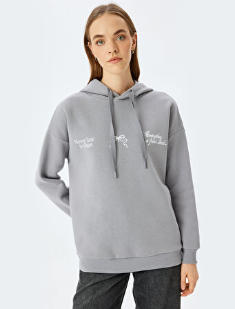 Arkası Baskılı Kapüşonlu Rahat Kalıp Sweatshirt