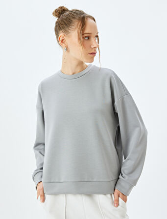 Bisiklet Yaka Basic Uzun Kollu Oversize Sweatshirt