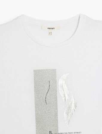 Bisiklet Yaka Kısa Kollu Simli Metalik Baskılı Tişört