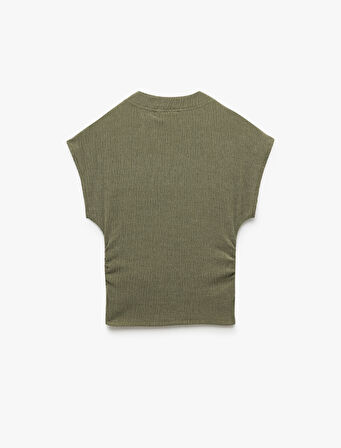 Slim Fit Dokulu Dik Yaka Kolsuz Tişört