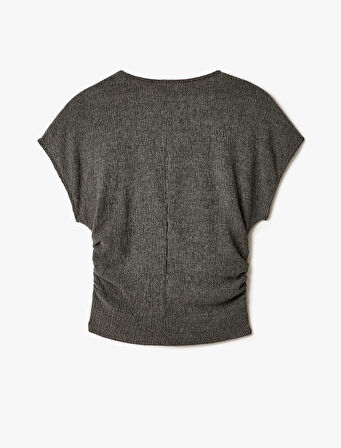 Drape Detaylı Kısa Yarasa Kollu Bisiklet Yaka Slim Fit Dokulu Tişört
