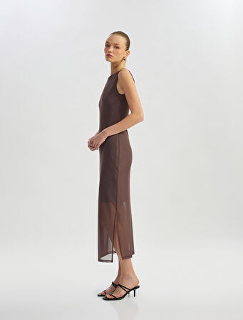 Yarım Astarlı Slim Fit Bisiklet Yaka Kolsuz Tül Midi Boy Elbise