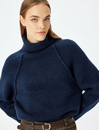 Balıkçı Yaka Dikiş Detaylı Uzun Kollu Triko Kazak