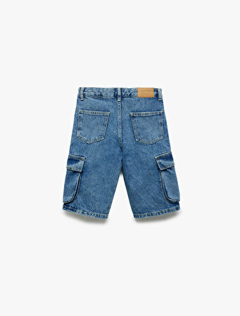 Pamuklu Kapaklı Cep Detaylı Denim Şort