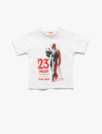 Pamuklu Kısa Kollu Bisiklet Yaka Atatürk ve 23 Nisan Baskılı Tişört