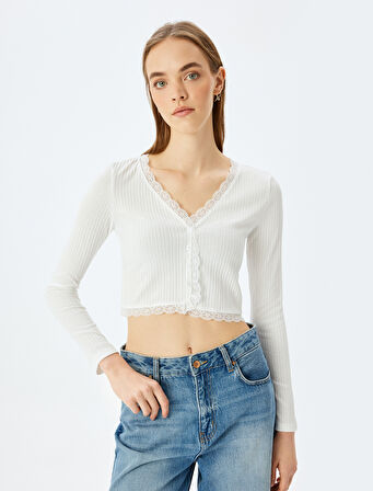 Uzun Kollu Düğmeli V Yaka Dantel Detaylı Slim Fit Crop Tişört